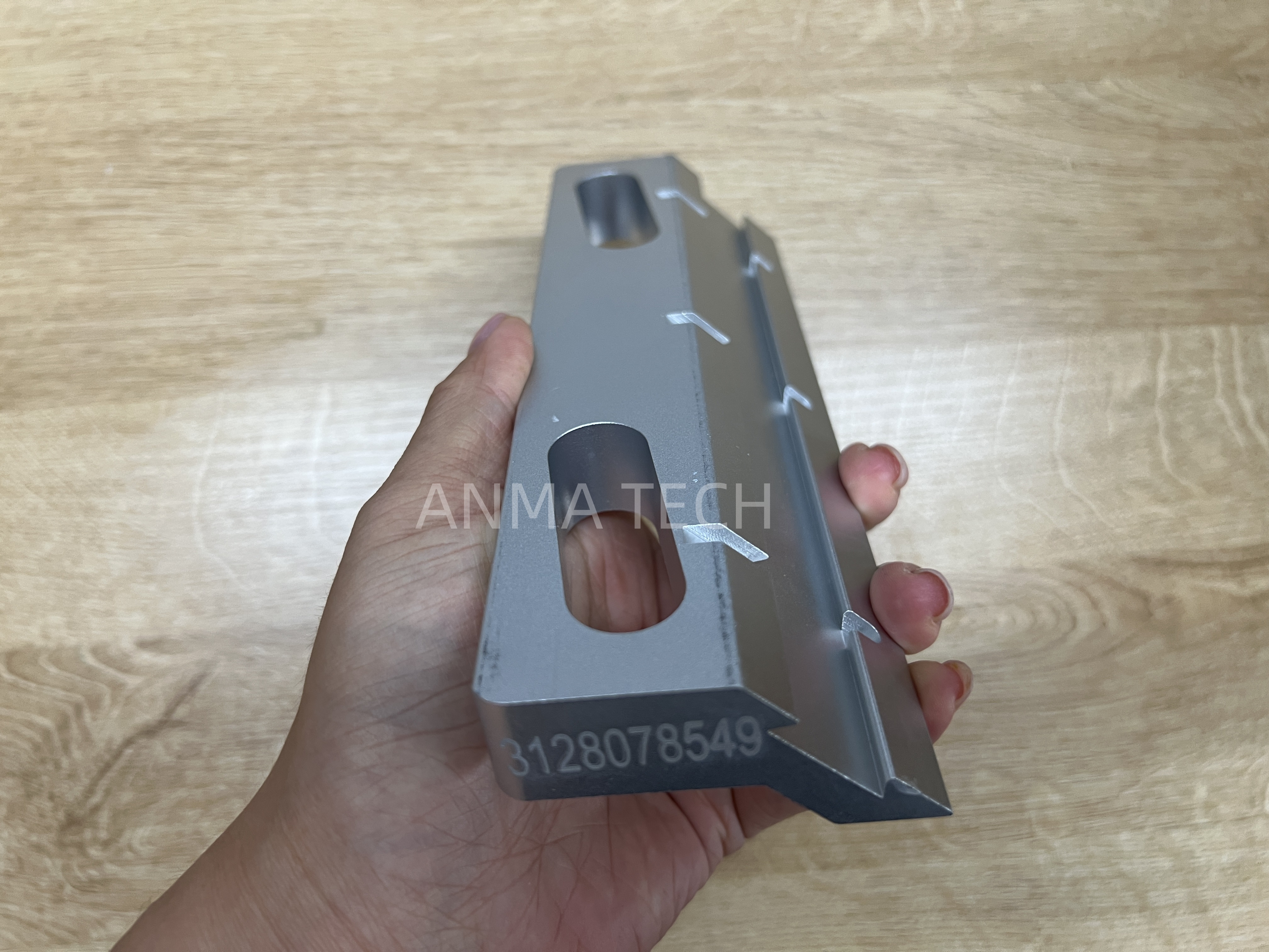 Aluminum Holder 3128078549