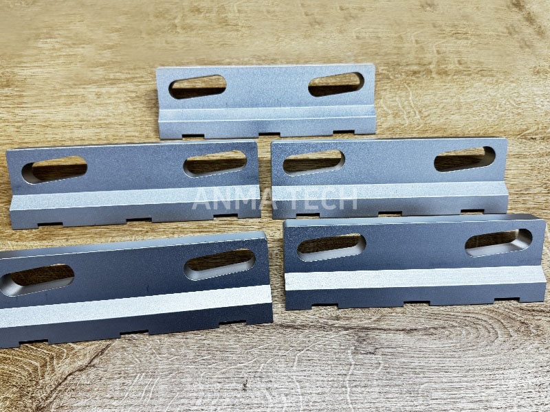 Aluminum Holder 3128324919