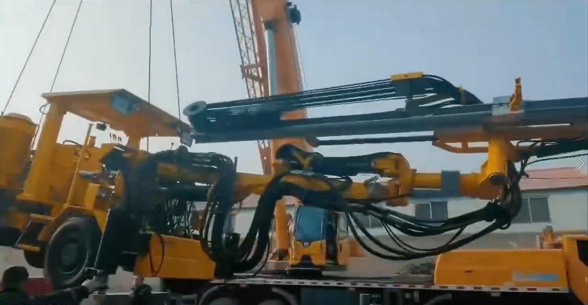 We will do the maintenance work of Boomer 281 for local iron mine. 